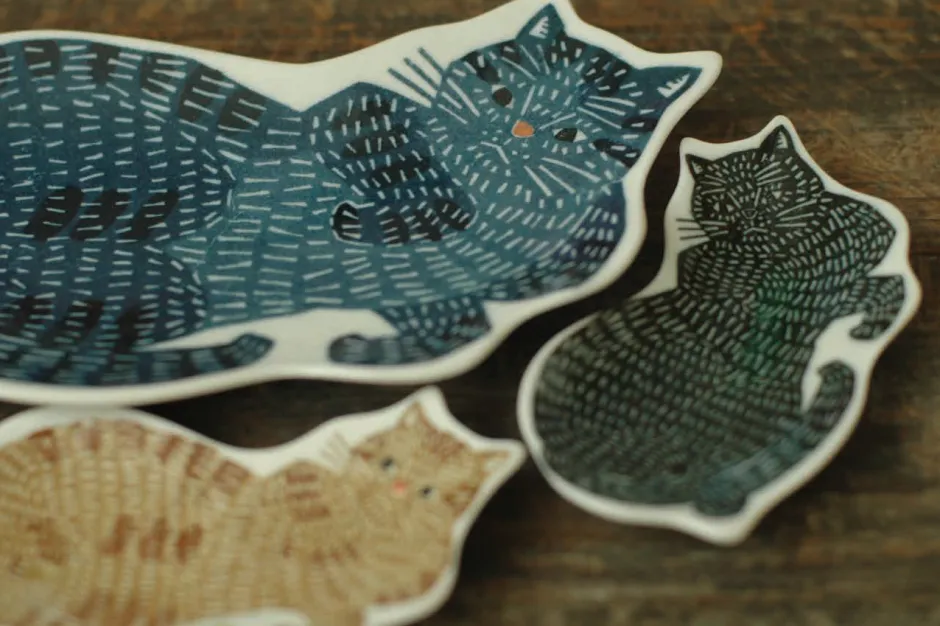 Anonymous Ism Cat Tray- Kata Kata